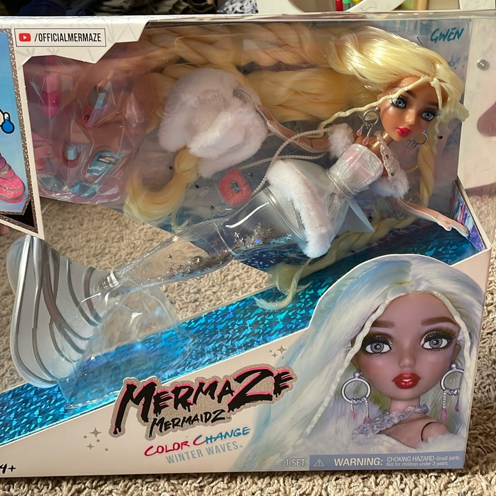 Mermaze Mermaidz Color Change Gwen Mermaid.